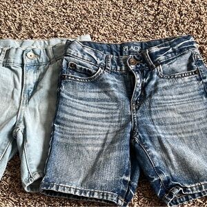 Children’s Place boys denim shorts- light wash and dark wash size 6
